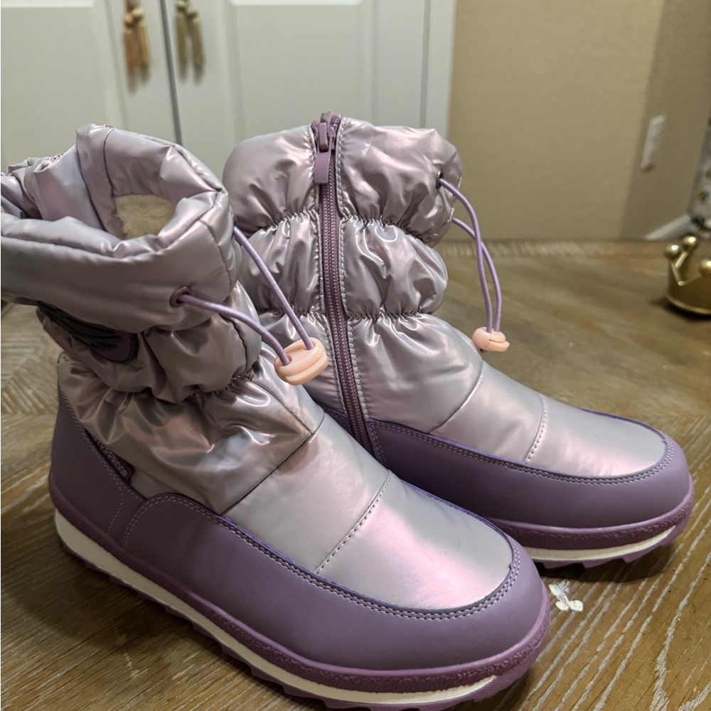 Stylish girl Purple Winter Boots , waterproof, new